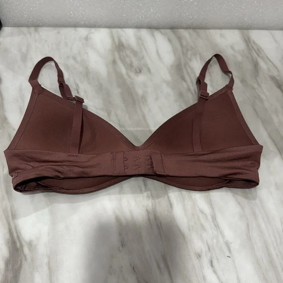 Skims Body Wireless Push Up Bra 32 B NWOT - Picture 4 of 4